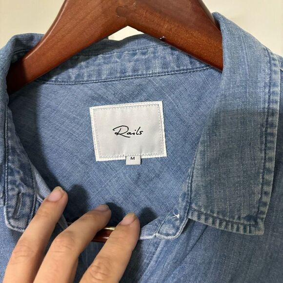 Rails Semi Crop Tie Front Chambray Denim Embroidered Floral Print Sleeves Button - Picture 3 of 5